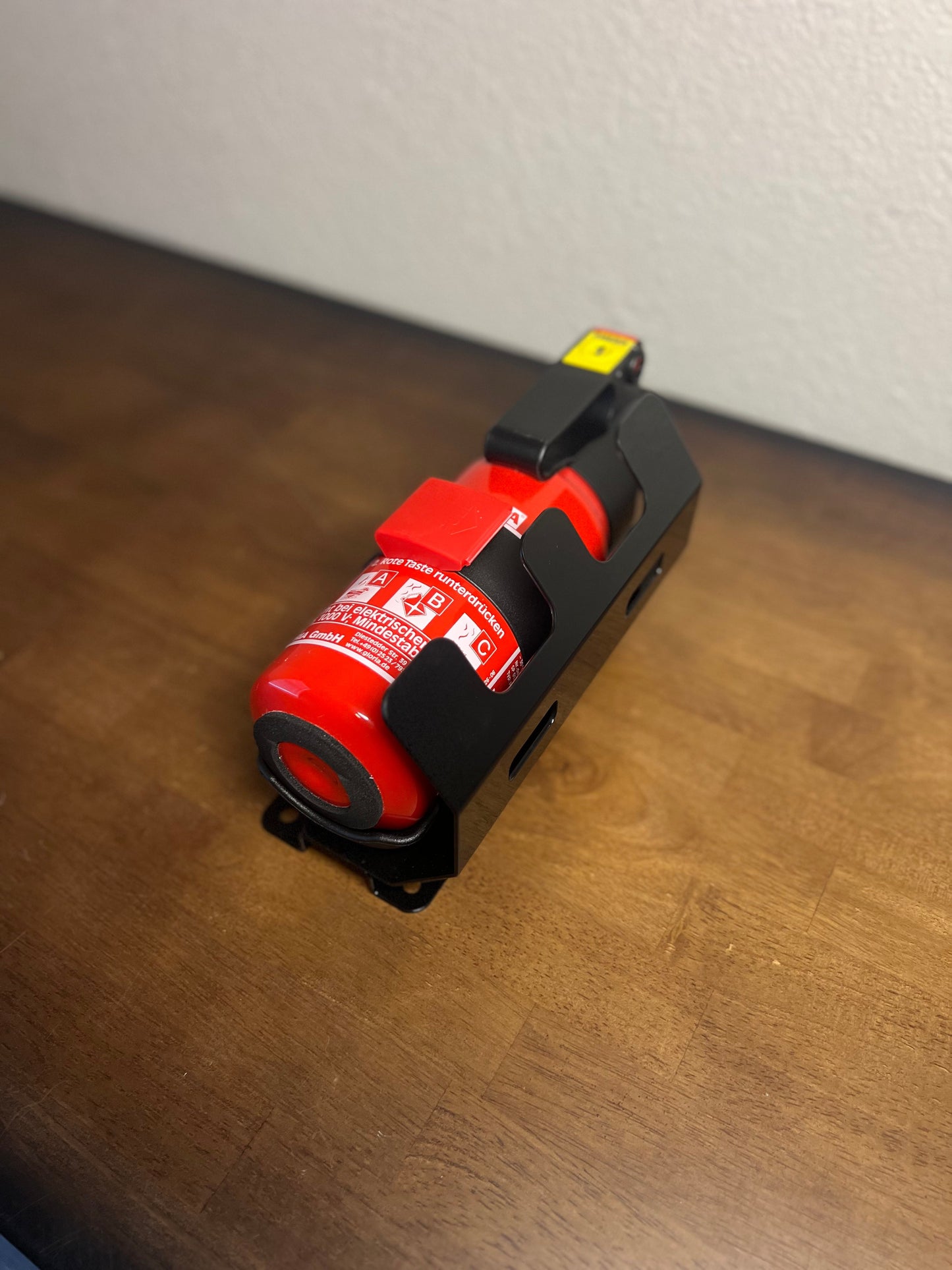 F82 M4 GTS Style Fire Extinguisher Kit